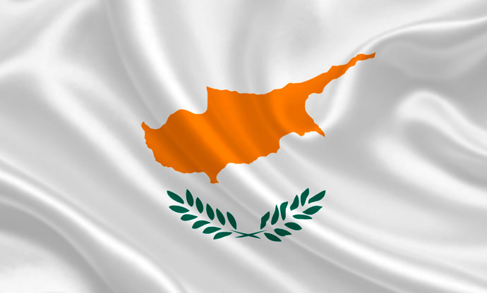 The flag of Cyprus (pro100travel.ru).jpg